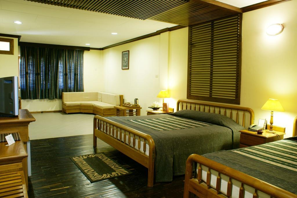 Sunny Paradise Resort Ngwesaung Exterior foto